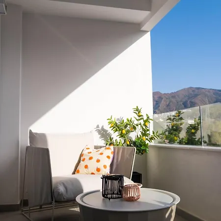 Flower Gardens Estepona, Close To Historic Centre Apartament *