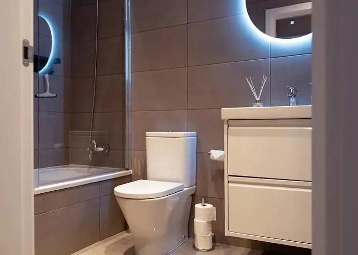 Lägenhet Flower Gardens Estepona, Close To Historic Centre Estepona