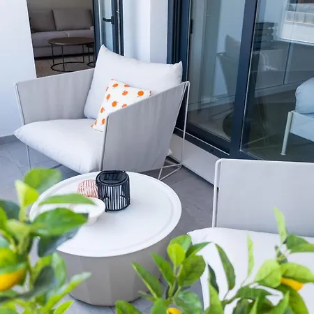 Apartment Flower Gardens Estepona, Close To Historic Centre Estepona