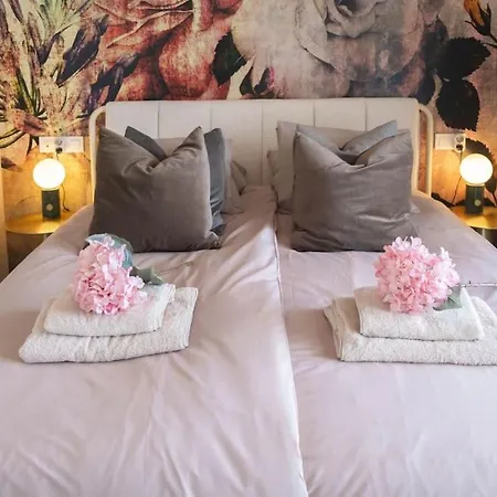 Flower Gardens Apartment Estepona