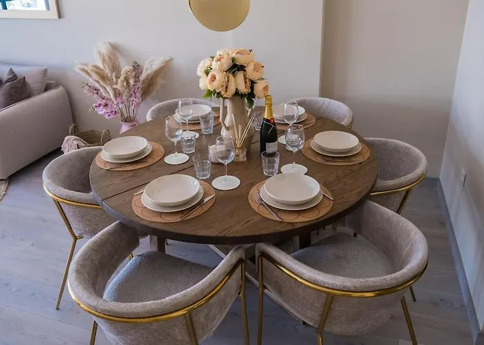 Flower Gardens Estepona, Close To Historic Centre Apartman Estepona