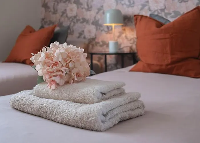 Flower Gardens Estepona, Close To Historic Centre Apartman Estepona